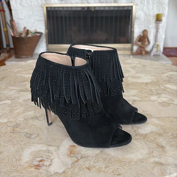 BCBG MAXAZRIA Raimi Bootie Black Suede Peep Toe Fringe High Heel Ankle Boots - Picture 1 of 11